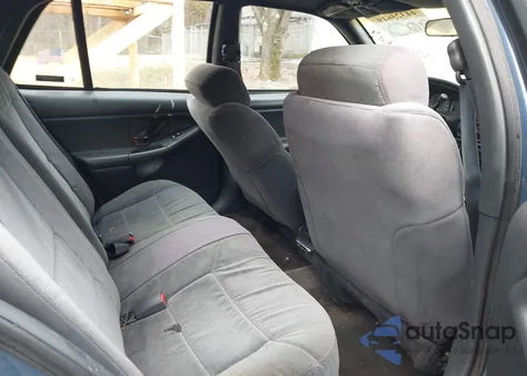 1998 Buick Skylark Custom z USA, uszkodzony, nr VIN 1G4NJ52M7WC401547